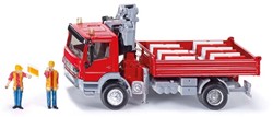 SIKU 3534, LKW mit Ladefläche und Kran, 1:50, Metall/Kunststoff, Rot, Inkl. 2 Spielfiguren und 10 Verkehrsleitblöcken