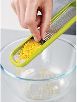 Joseph Joseph zesteur agrumes inox avec outil de nettoyage - Handi-Zest-3