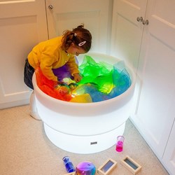 TickiT sensorischer LED-Wassertisch – buntes Spielzeug