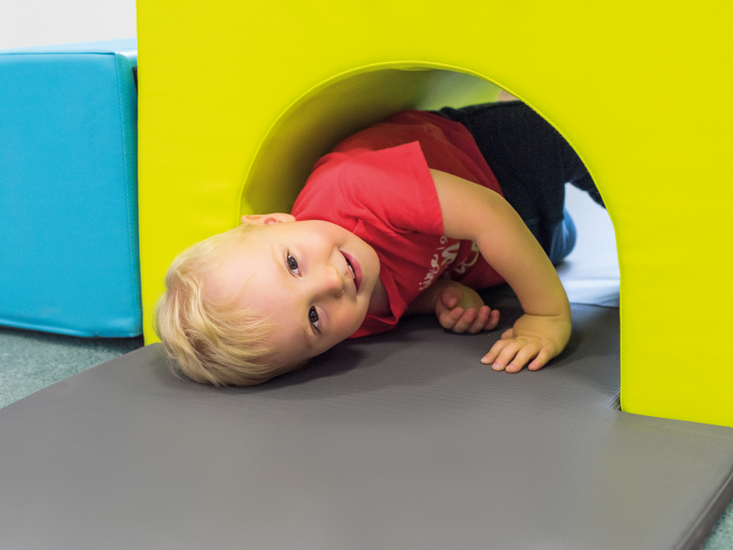 Softplay peuterspeeleiland met tunnel