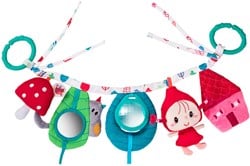 Lilliputiens Chaperon Rouge en promenade