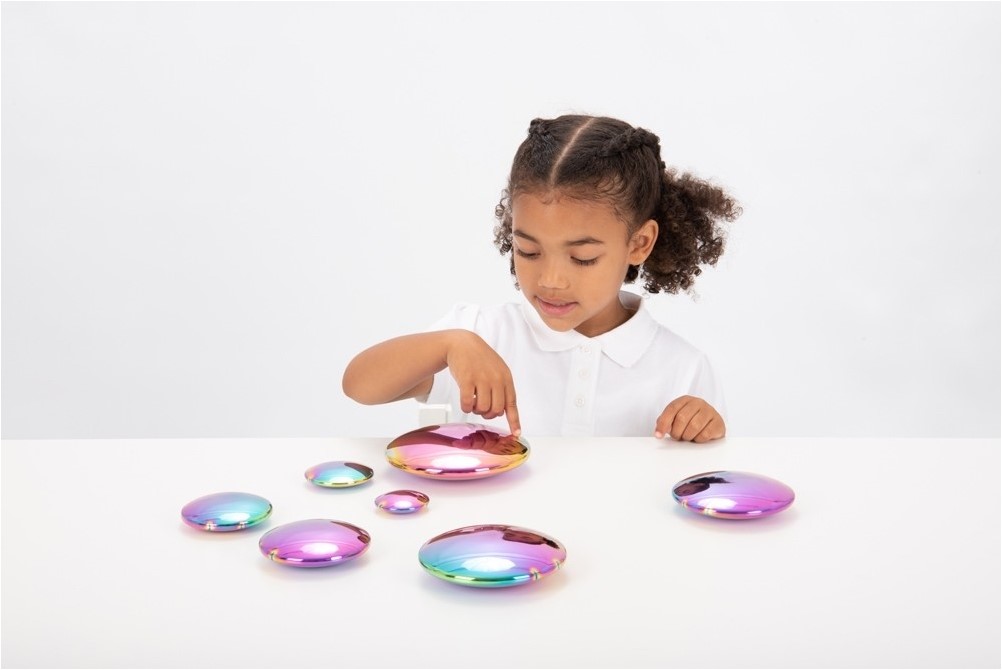 TickiT 72223 Sensorisch reflektierende Farbknöpfe, Edelstahl, Spielen für  Kinder und Erwachsene mit offenem Ende, 7 Stück