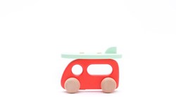 Bajo Holz Wohnmobil mit Surfbrett - nachhaltiges Spielzeug für Kinder