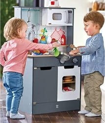 Hape E3166 Spielküche-Innovation, Kinderküche aus Holz, inklusive Zubehör, ab 3 Jahre
