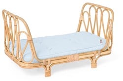  Lit de poupée en rotin avec matelas bleu