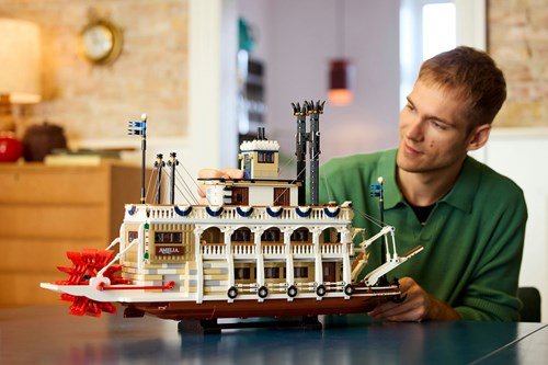 LEGO Ideas River Steamboat (21356)-3