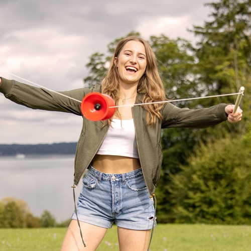 Schildkröt Diabolo Set für Kinder Anfänger rot mit Holzstäben-2