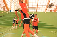 Megaform Bumball Spiel Outfit für Teams - mehrfarbige Sportweste-2
