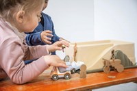 Dantoy Bio Speelgarage met 3 voertuigen