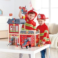 Hape Feuerwehr Spielzeugstation mit Zubehör und Licht