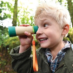 Hape Bambus Teleskop Spielzeug - verstellbares Kinder Teleskop 8x Vergrößerung