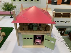 Kids Globe Heuschober Holz Spielzeug Bauernhof mit Speicher 1:32 rosa