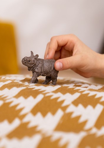 SCHLEICH-INDISCHE NEUSHOORNBABY-3