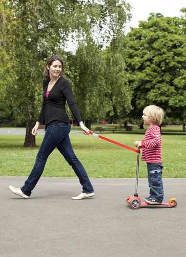 Micro Scoot'n'Pull Tragegurt Roller gelb - praktische Transportband für Roller-2