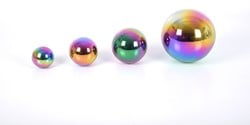 TickiT 72221 Kugeln, sensorisch, reflektierend, bunt, 4 Stück, für Kinder, 60 bis 150 mm Durchmesser