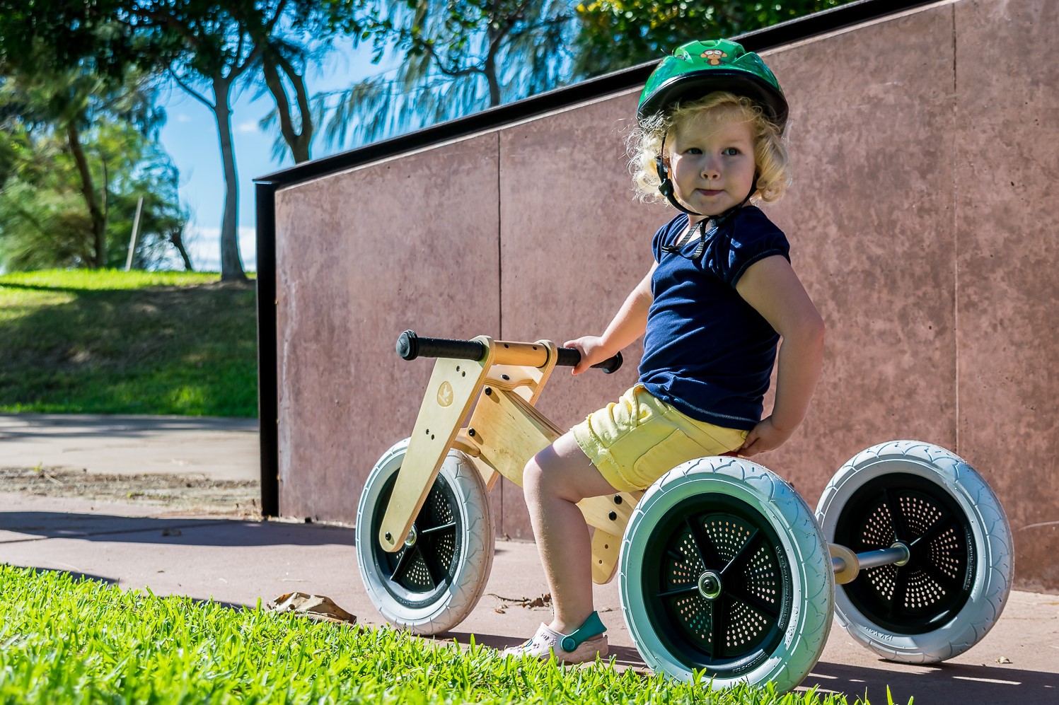 Vélo Bois Wishbone rose, le vélo évolutif